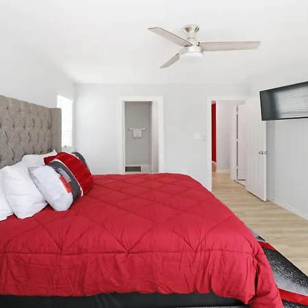 Peerless Retreat - Minutes From Downtown Houston-3